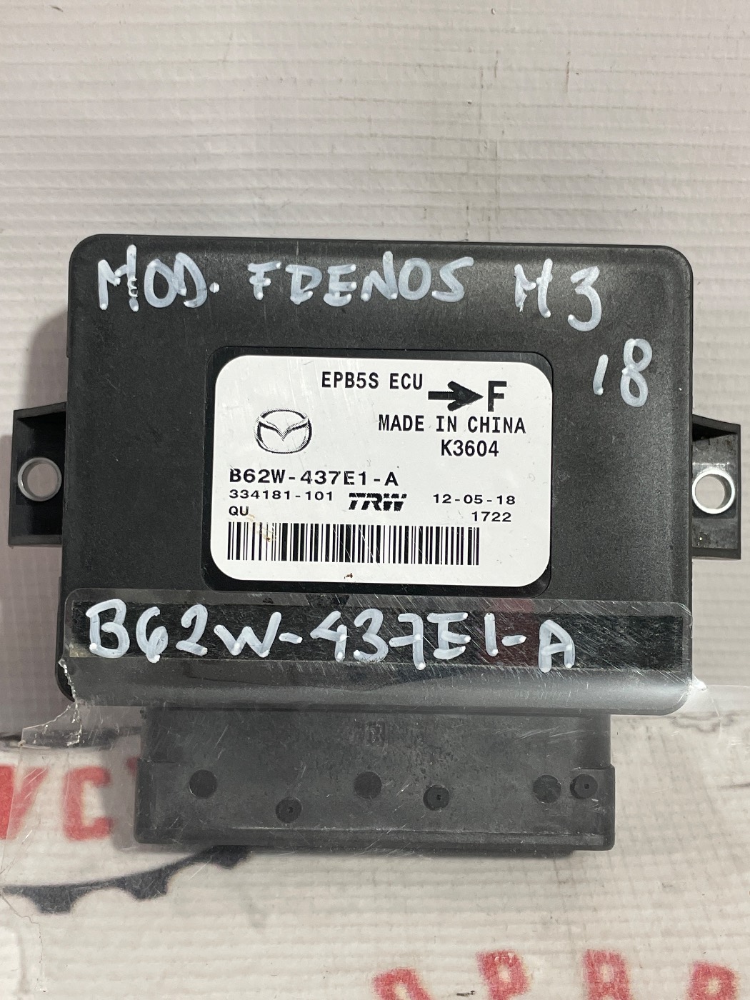 MODULO DE FRENO DE ESTACIONAMIENTO ELECTRICO EPB CENTRAL MAZDA M3 17-18. Fotografía 1