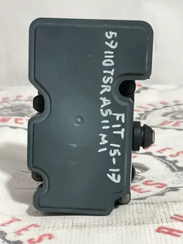 MODULO ABS DELANTERO HONDA FIT 15-17 usada original