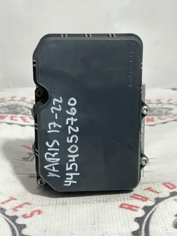 MODULO ABS DELANTERO TOYOTA YARIS 17-22 usada original