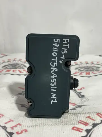 MODULO ABS DELANTERO HONDA FIT 15-17 usada original