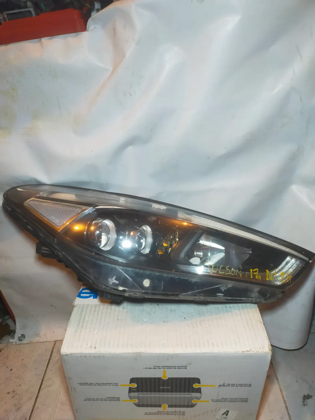 FARO DERECHO HYUNDAI TUCSON 16-18. Fotografía 1