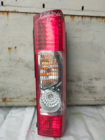 CALAVERA DERECHO RAM 2500 PROMASTER 14-16 usada original