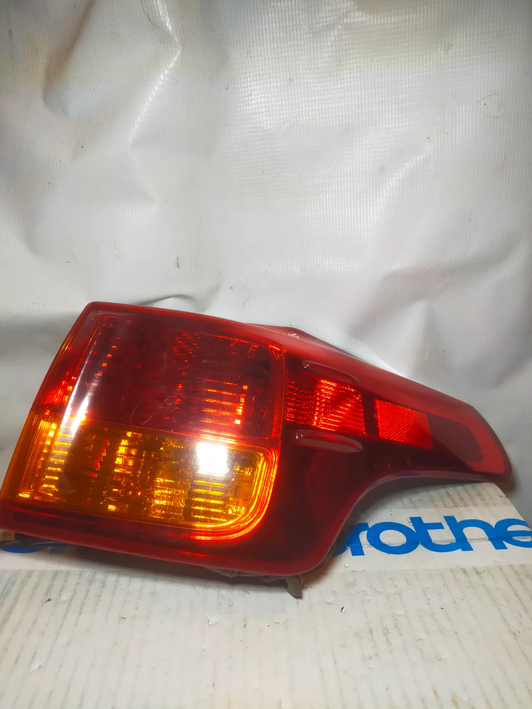 CALAVERA DERECHO TOYOTA RAV4 13-15. Fotografía 1