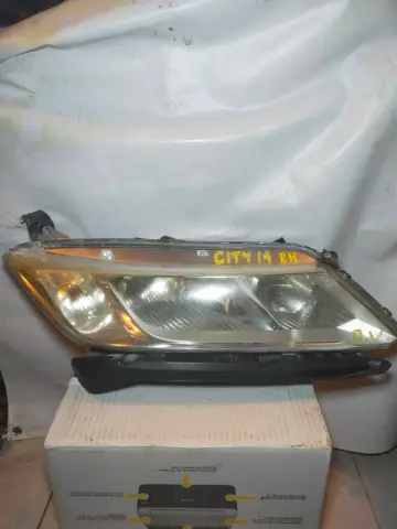 FARO DERECHO HONDA CITY 14-16 usada original