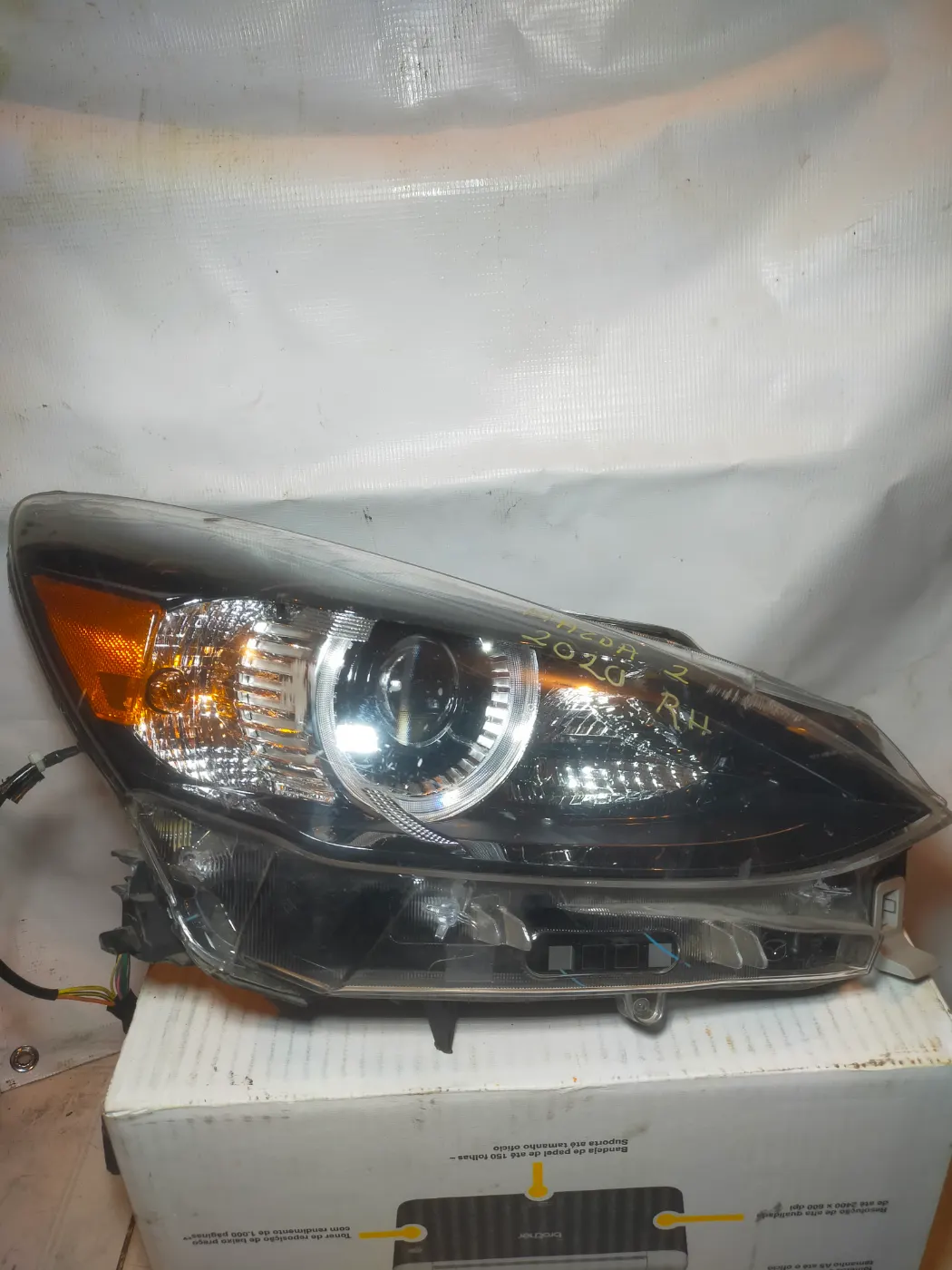 FARO DERECHO MAZDA M2 20-23. Fotografía 1