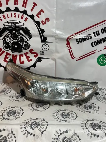 FARO DERECHO TOYOTA YARIS 18-20 usada original