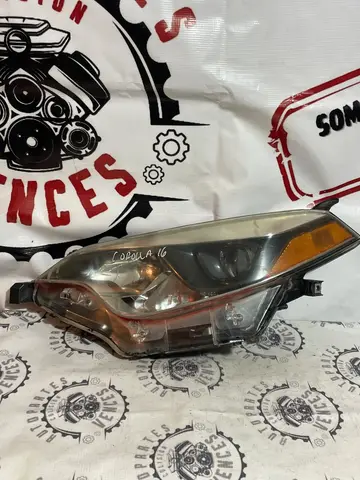 FARO IZQUIERDO TOYOTA COROLLA 14-16 usada original