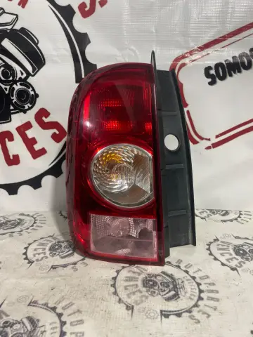 CALAVERA IZQUIERDO RENAULT DUSTER 13-16 usada original