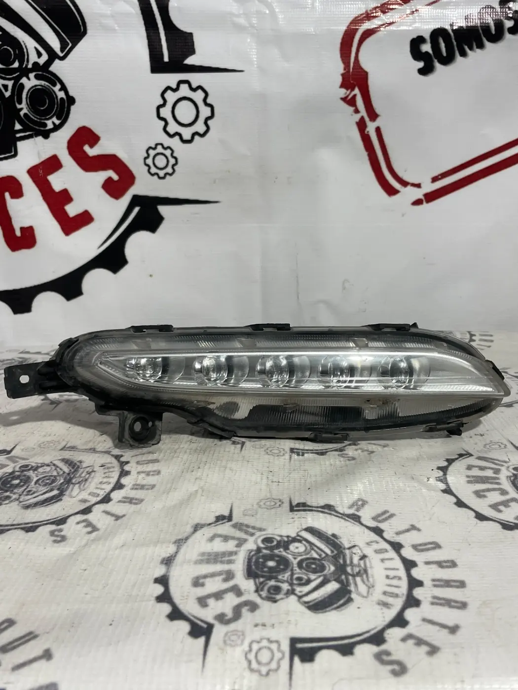FARO DIURNO DERECHO HYUNDAI TUCSON 16-18. Fotografía 1