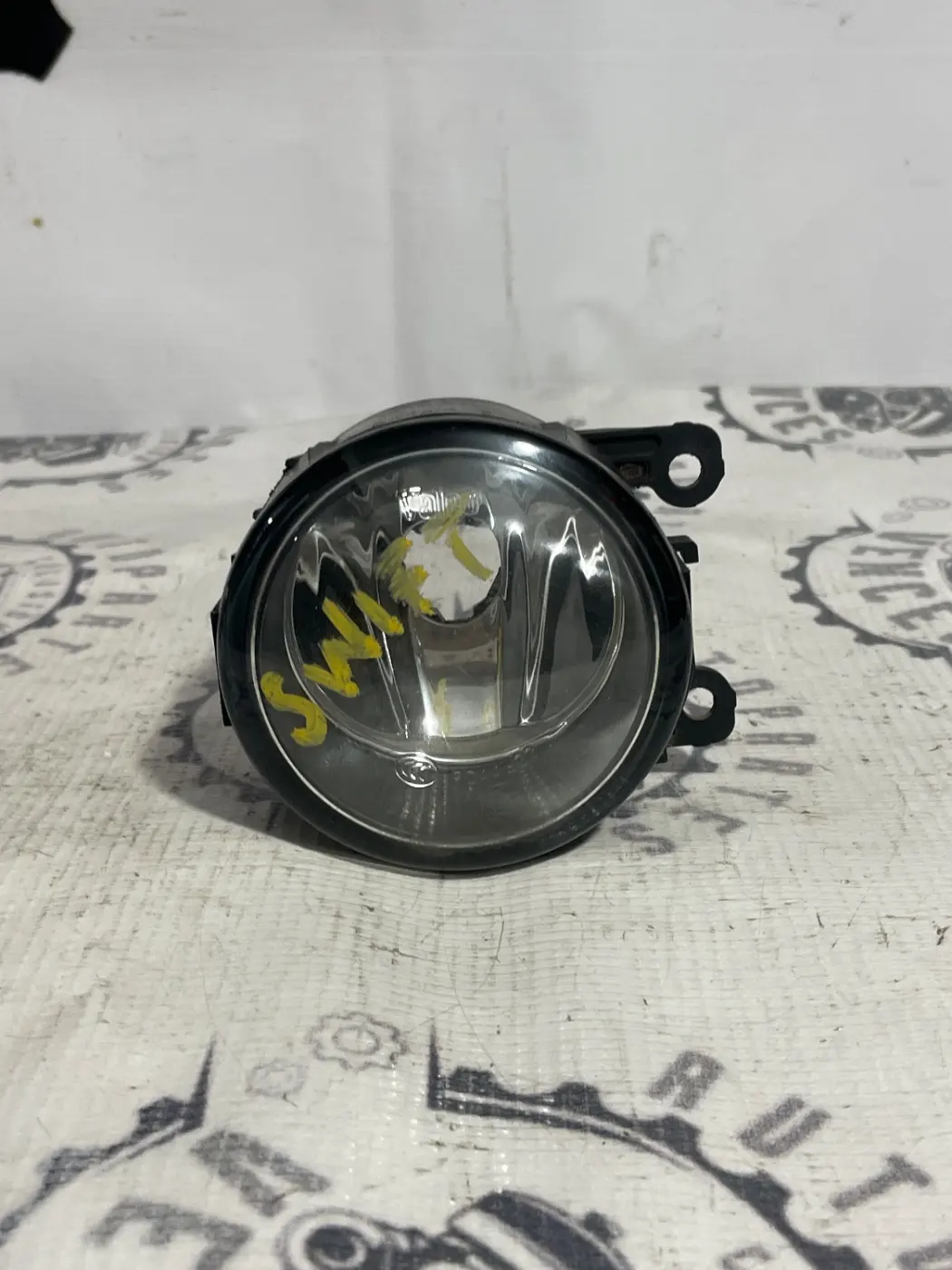 FARO ANTINIEBLA INFERIOR SUZUKI SWIFT 05-21. Fotografía 1