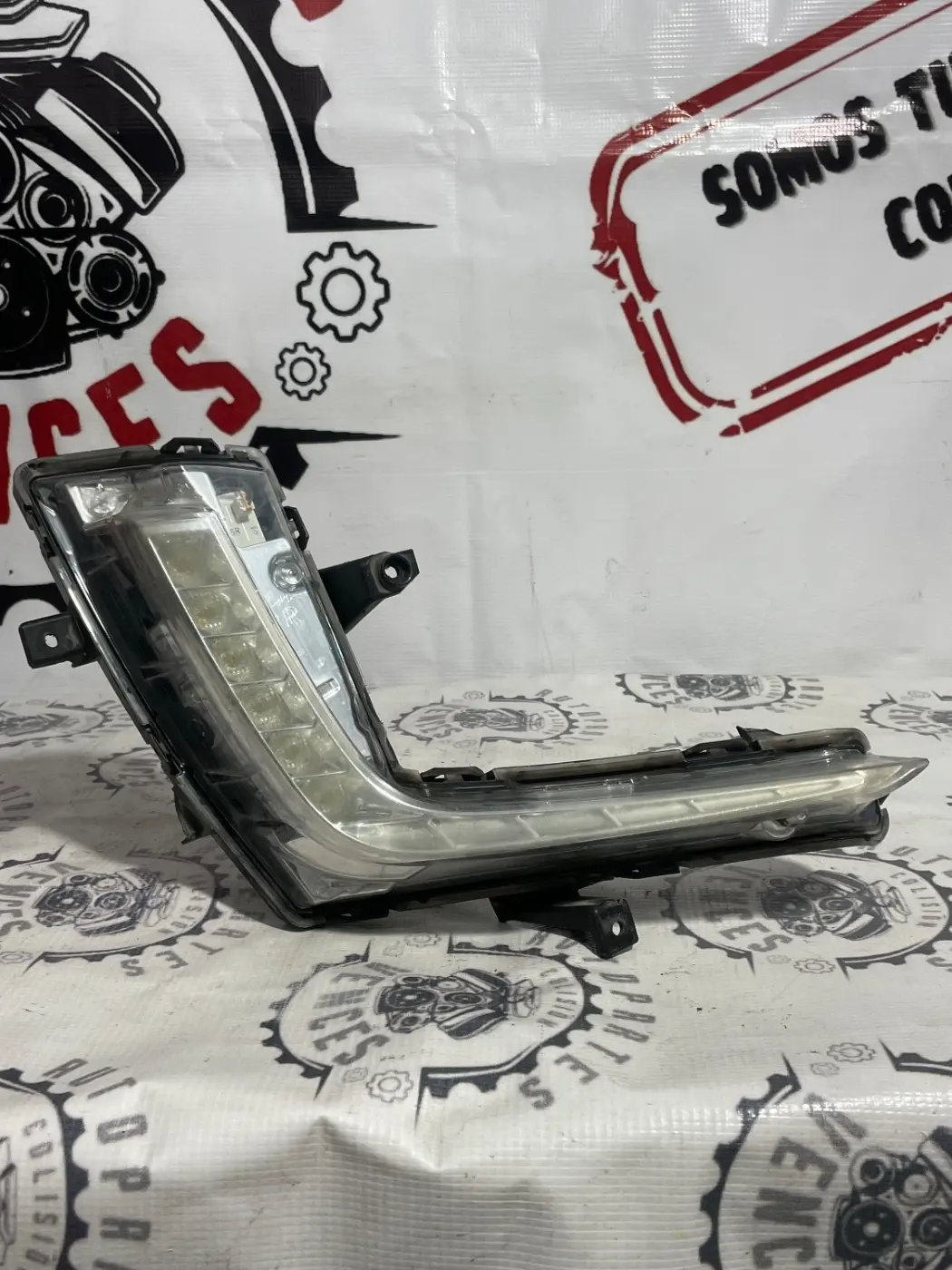 FARO DIURNO DERECHO SUZUKI SWIFT 14-17. Fotografía 1
