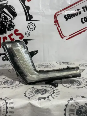 FARO DIURNO DERECHO SUZUKI SWIFT 14-17 usada original