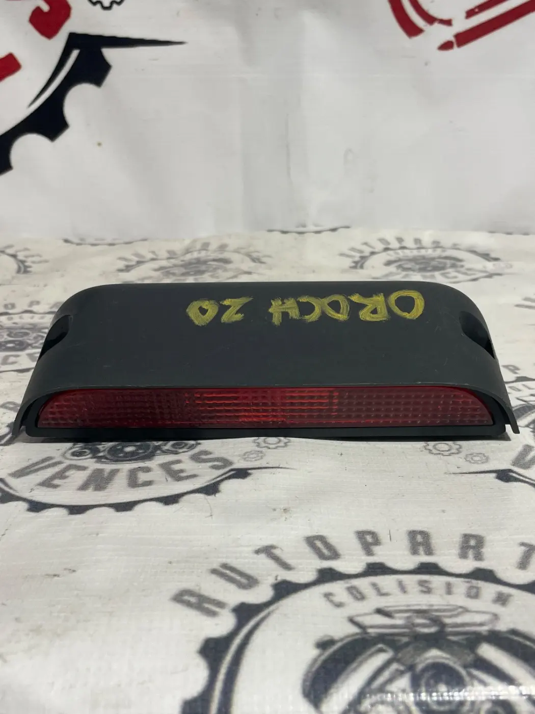 LUZ DE FRENO TRASERO RENAULT OROCH 16-21. Fotografía 1