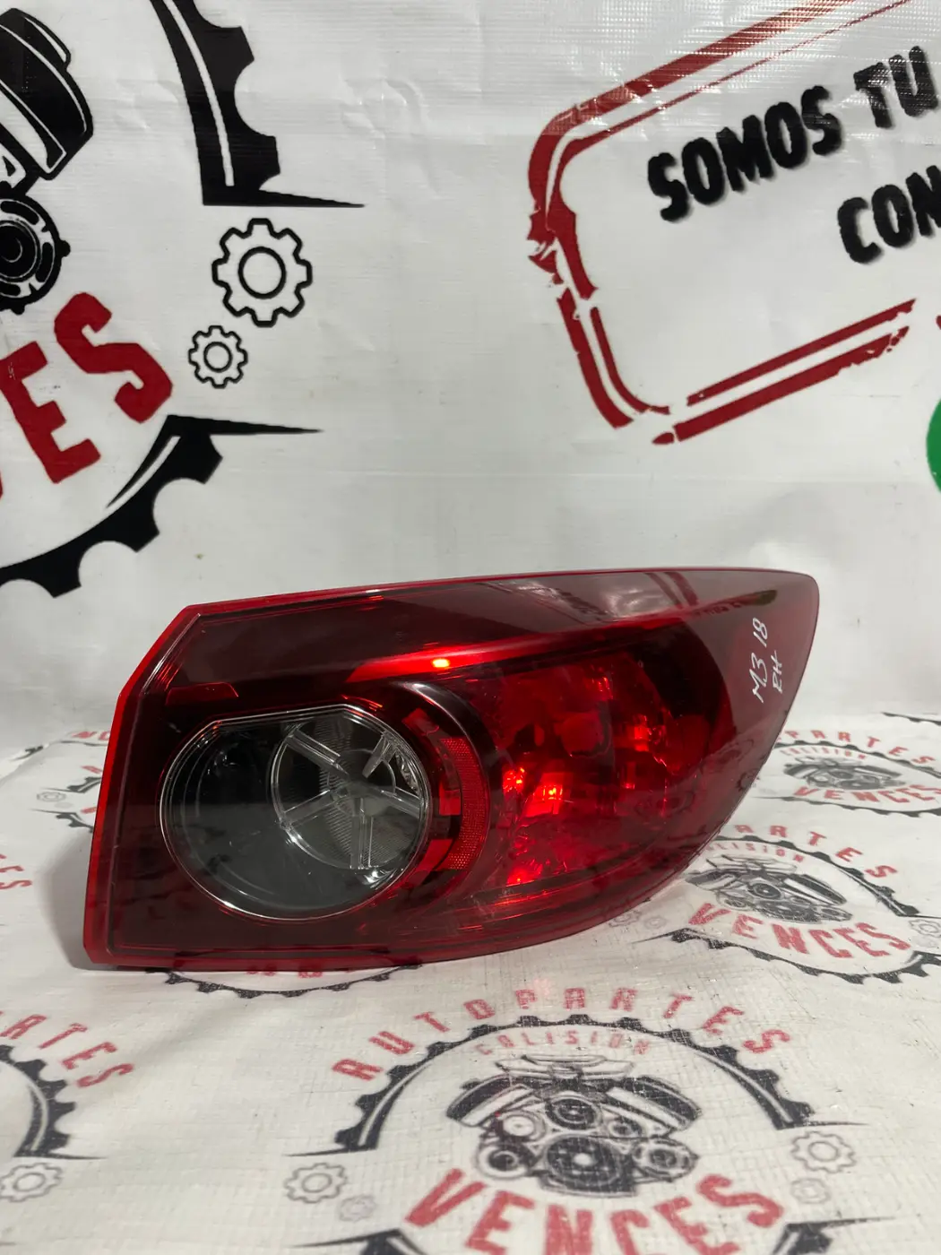 CALAVERA DERECHO MAZDA M3 14-18. Fotografía 1