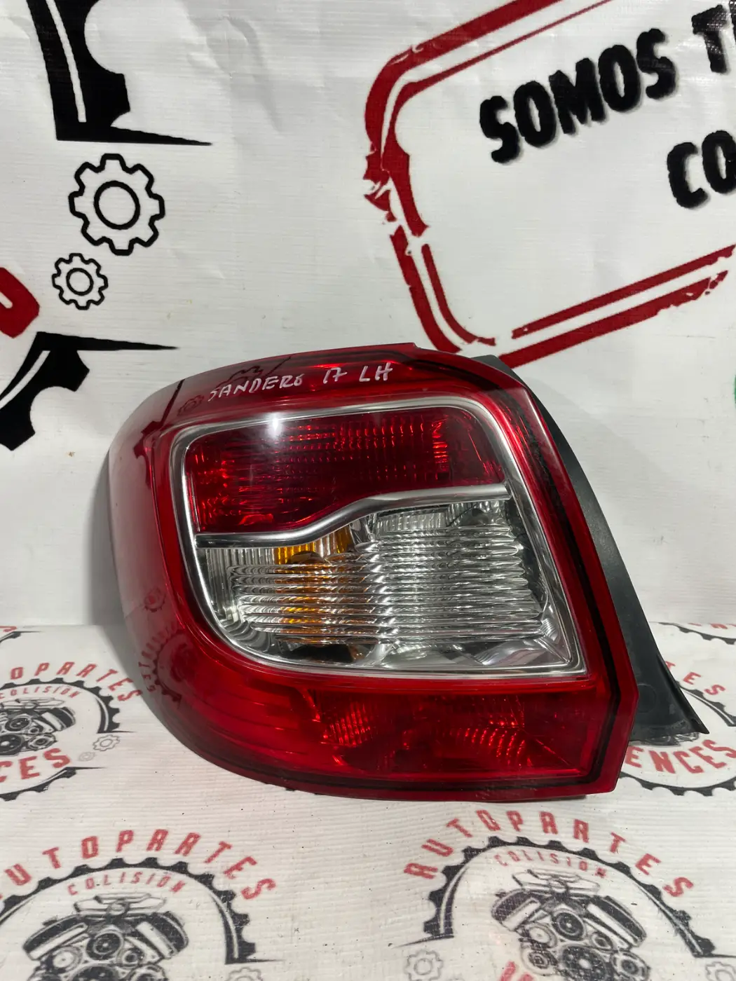 CALAVERA IZQUIERDO RENAULT SANDERO 17-20. Fotografía 1