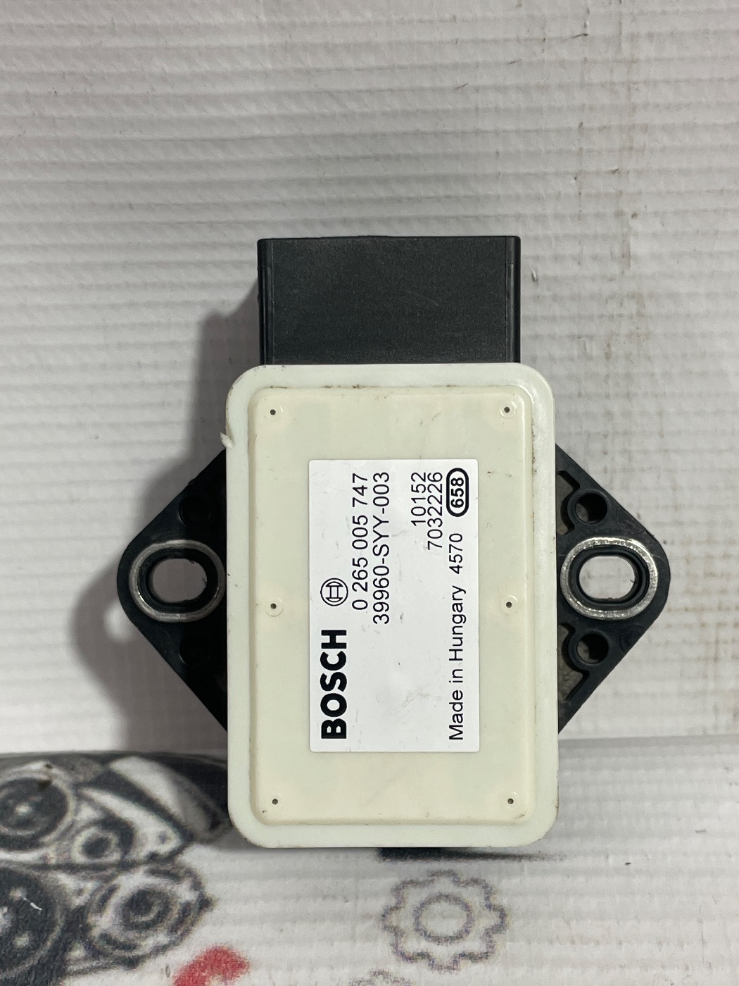 SENSOR DE GUIÑADA/ACELERACION LATERAL VSA CENTRAL HONDA CRV 07-12. Fotografía 1
