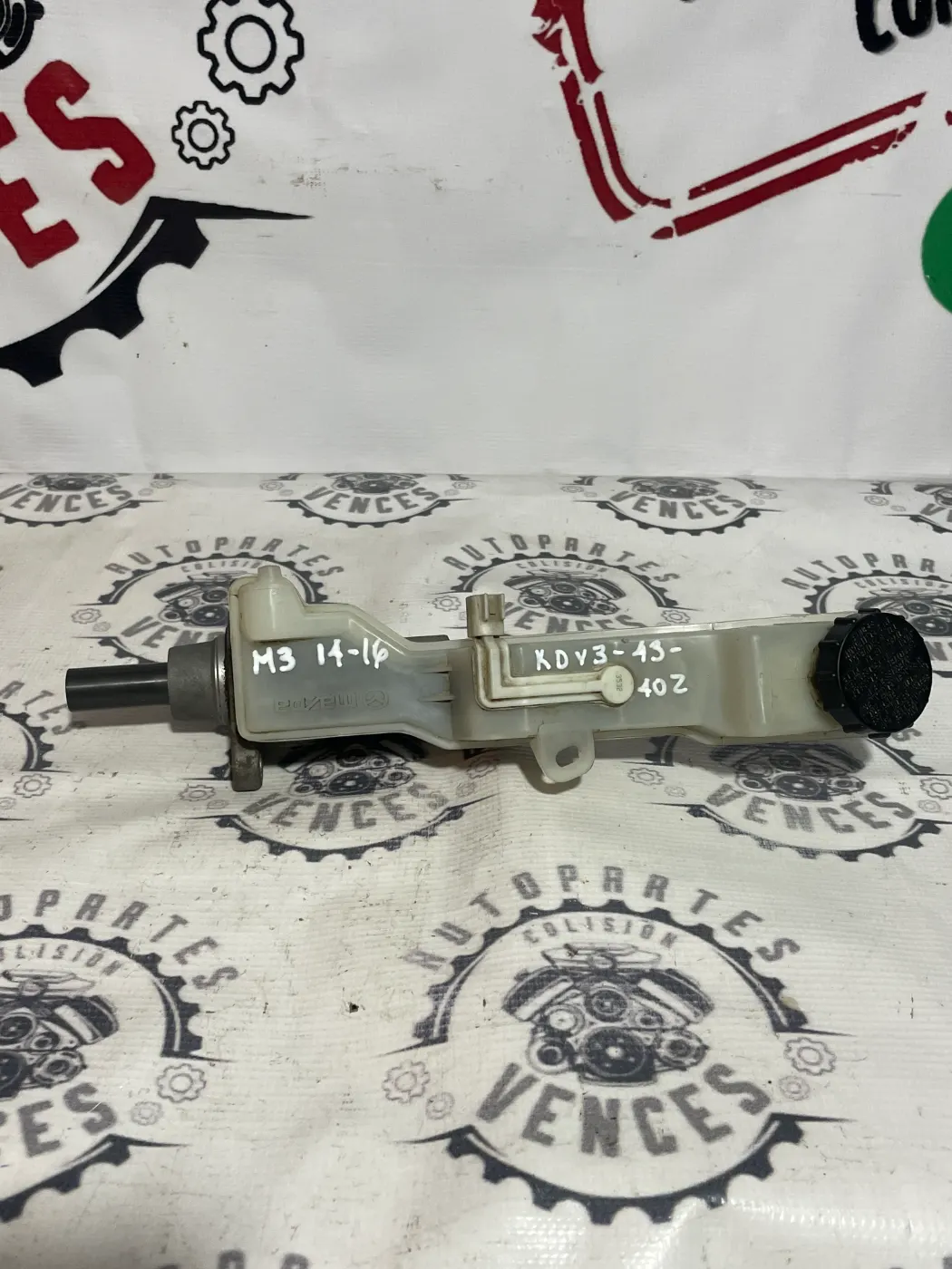 BOMBA DE FRENO DELANTERO MAZDA M3 14-16. Fotografía 1