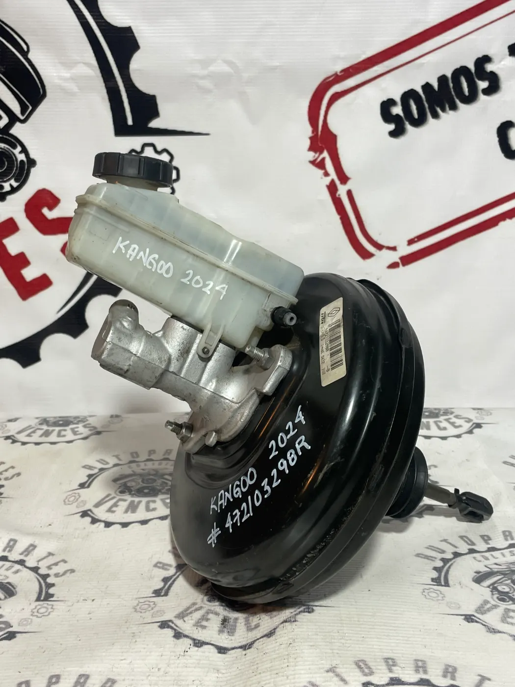 BOOSTER CON BOMBA DELANTERO RENAULT KANGOO 19-24. Fotografía 1