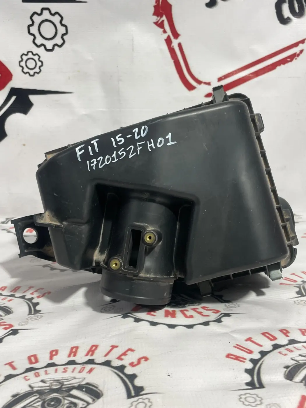 CAJA PORTA FILTRO DE AIRE DELANTERO HONDA FIT 15-20. Fotografía 1