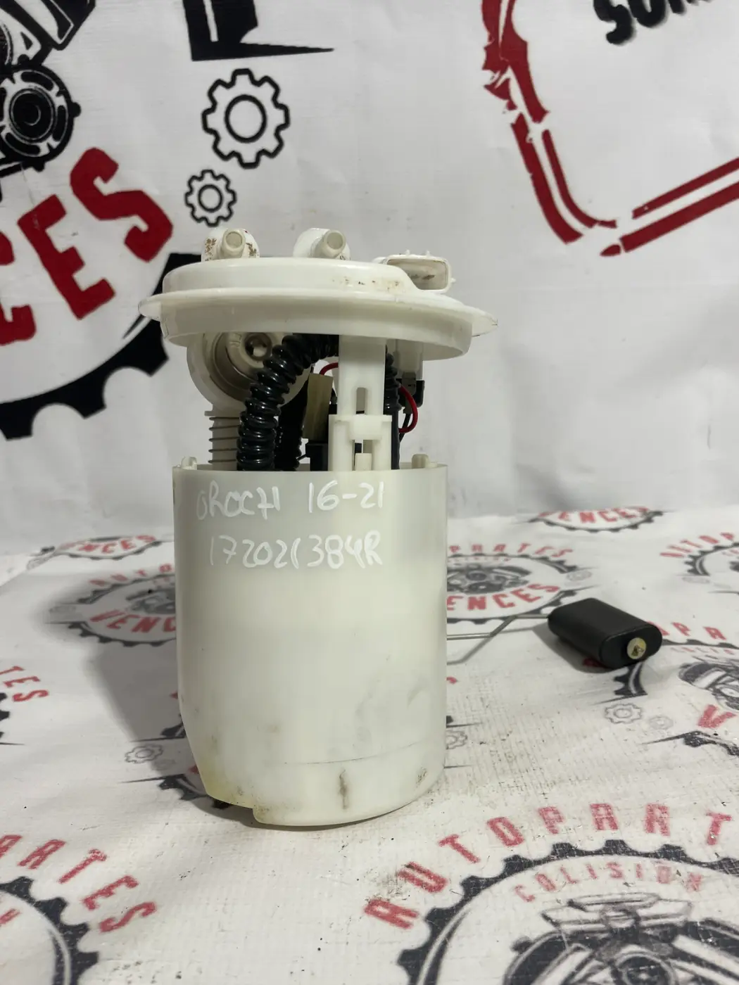 BOMBA DE GASOLINA TRASERO RENAULT OROCH 16-21. Fotografía 1