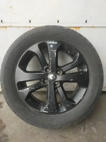 RIN-LLANTA RENAULT SANDERO 18 usada original