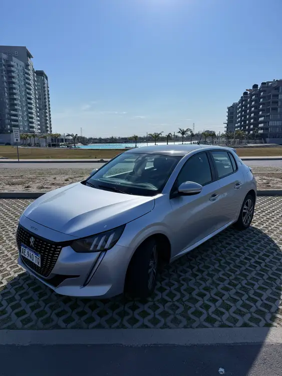 2021 Peugeot 208