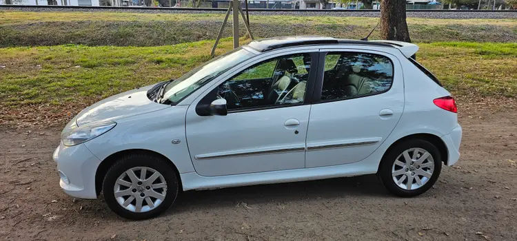 2012 Peugeot 207 Compact - Foto 2