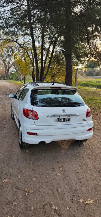2012 Peugeot 207 Compact - Foto 3