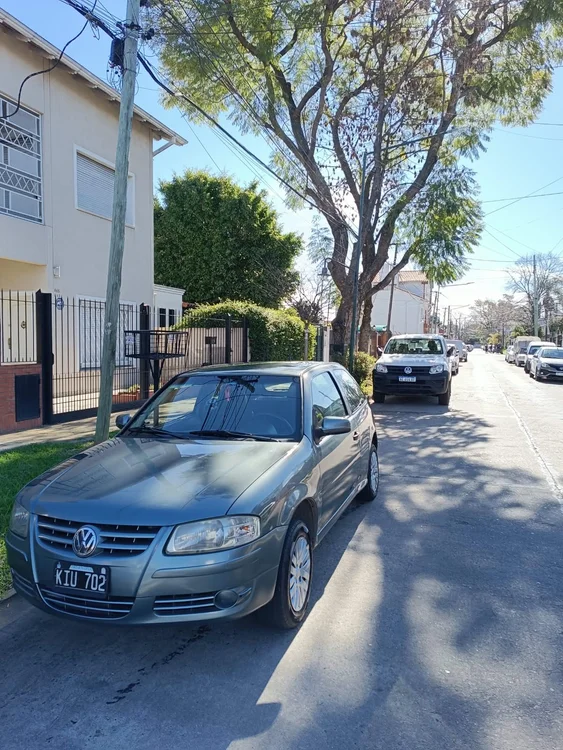 2011 Volkswagen Gol - Foto 1