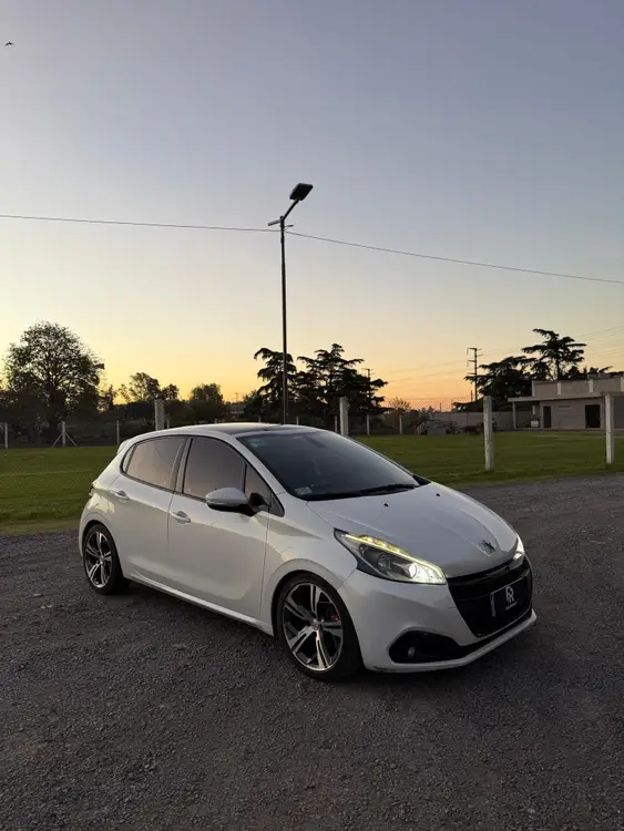 2017 Peugeot 208