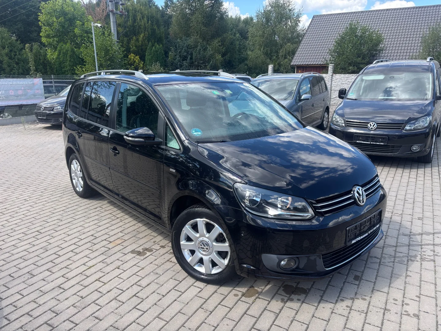 Volkswagen Touran LIFE - AutoBukáček