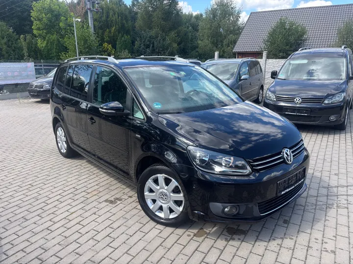 Volkswagen Touran LIFE 2013 | Ojety vuz | AutoBukacek