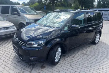 Volkswagen Touran LIFE 2013 | Ojety vuz | AutoBukacek - fotografie 2
