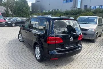 Volkswagen Touran LIFE 2013 | Ojety vuz | AutoBukacek - fotografie 3