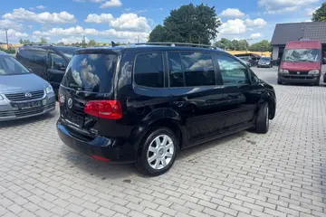 Volkswagen Touran LIFE 2013 | Ojety vuz | AutoBukacek - fotografie 4