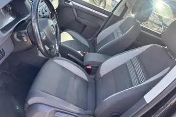 Volkswagen TOURAN LIFE DVD NAVI WEBASTO | Ojety vuz |... - fotografie 8