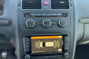 Volkswagen TOURAN LIFE DVD NAVI WEBASTO | Ojety vuz |... - fotografie 9