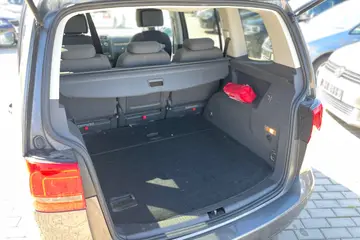 Volkswagen Touran 1,2TSI 77kW 4Friends 5míst | Ojety vuz |... - fotografie 5