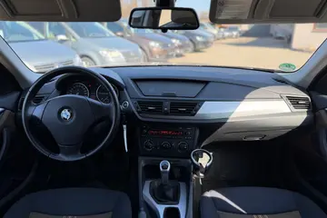 BMW X1 2,0TDI 130kW XDRIVE 2010 | Ojety vuz | AutoBukacek - fotografie 6