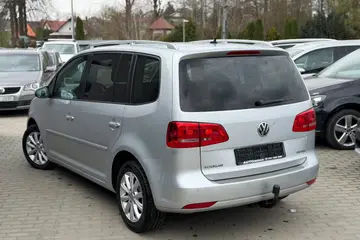 Volkswagen Touran 2,0TDI 103kW DSG Highline 5míst | Ojety... - fotografie 3