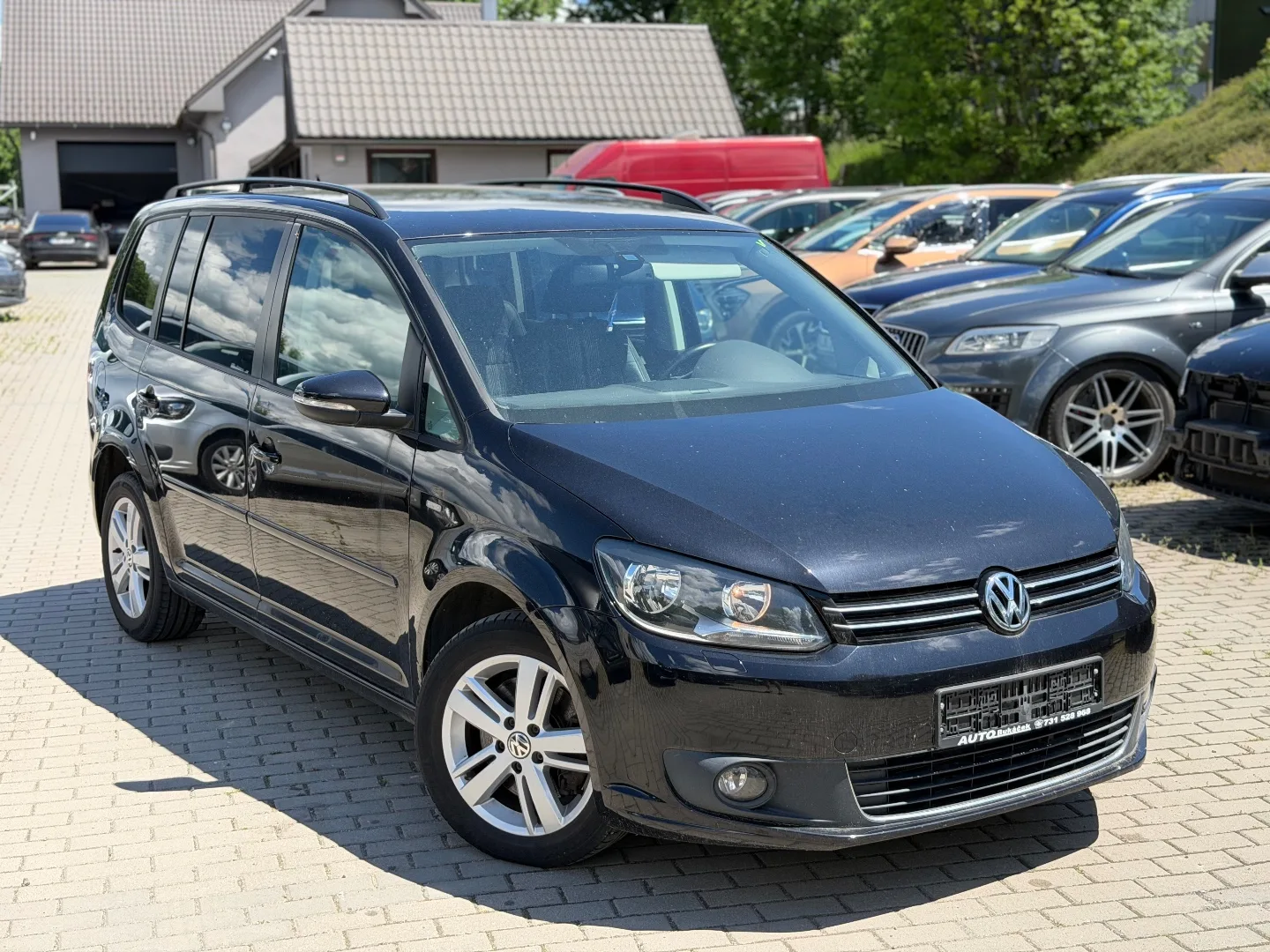 Volkswagen Touran 2,0TDI 103kW MATCH 5míst - AutoBukáček