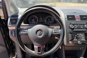 Volkswagen Touran 2,0TDI 103kW MATCH 5míst | Ojety vuz |... - fotografie 6