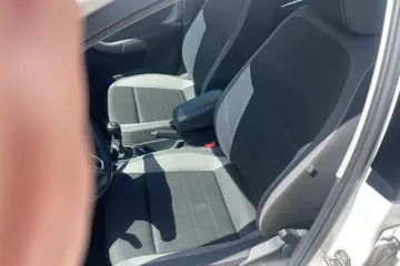 Škoda Rapid Spaceback 1,0TSI 70KW | Ojety vuz | AutoBukacek - fotografie 6