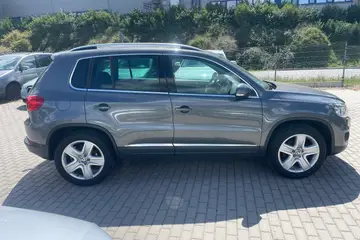 Volkswagen Tiguan 2,0TDI 130KW 4x4 | Ojety vuz | AutoBukacek - fotografie 3
