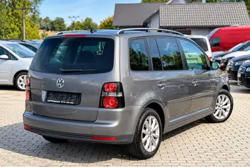 Volkswagen Touran 1,9TDI 77kW Freestyle - AutoBukáček