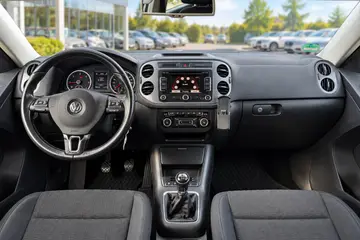Volkswagen Tiguan 2,0TDI 130KW 4x4 - AutoBukáček