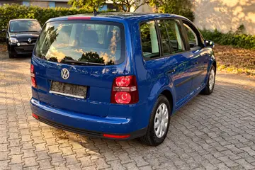 Volkswagen Touran 1,9TDI 77kW 5míst - AutoBukáček