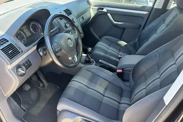 Volkswagen Touran 2.0 TDI 103kw MATCH | Ojety vuz |... - fotografie 5