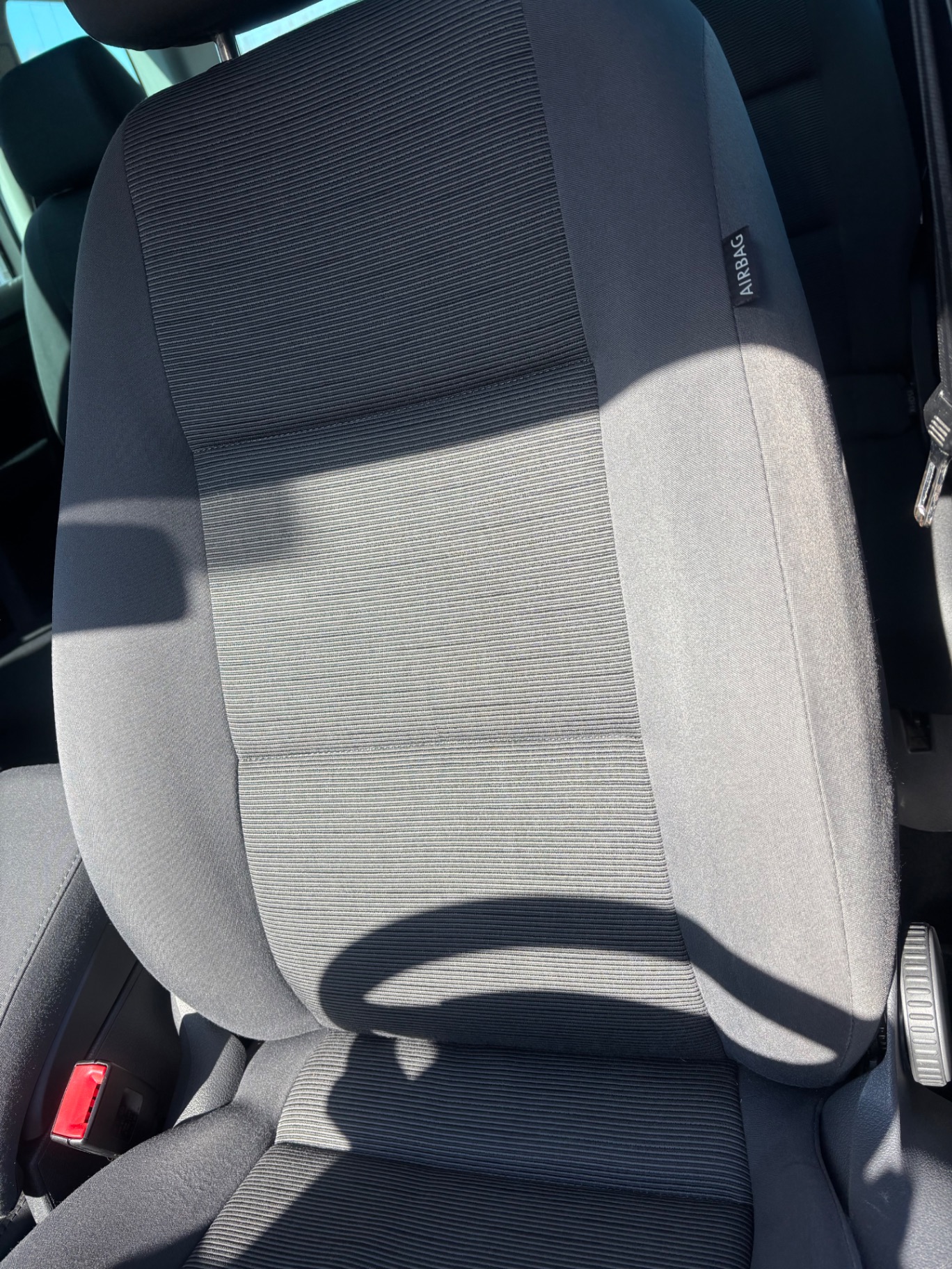 Volkswagen Touran  - pohled 6