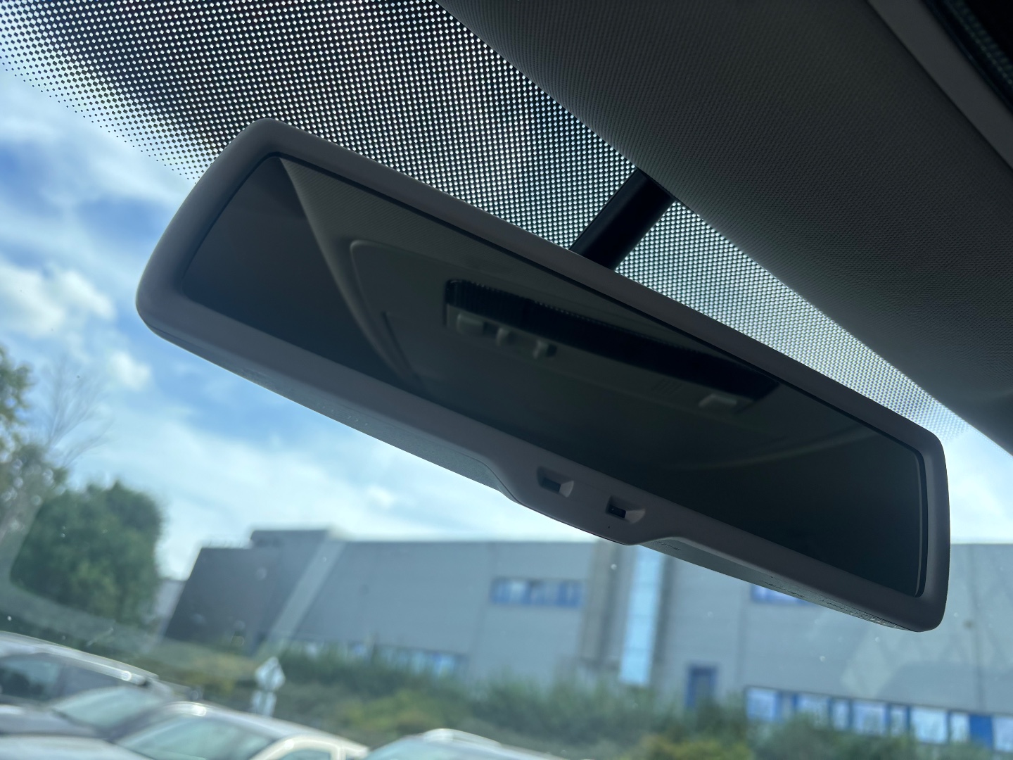 Volkswagen Touran UNITED 7-míst  - pohled 11